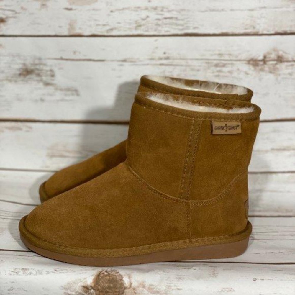 MINNETONKA *SHEEPSKIN* BOOTS SUEDE UPPERS WOMENS 8, NEW!
